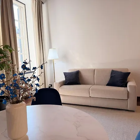 Luxury Gem In Center - Walk To & Trains * Como