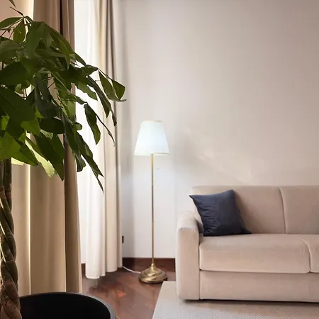 Luxury Gem In Center - Walk To & Trains Apartamento Como