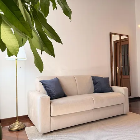 Luxury Gem In Center - Walk To & Trains Apartamento