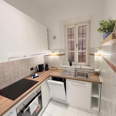 Luxury Gem In Center - Walk To & Trains Apartamento *