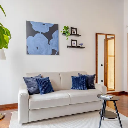 Luxury Gem In Center - Walk To & Trains Como