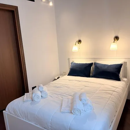 Luxury Gem In Center - Walk To & Trains Apartamento Como